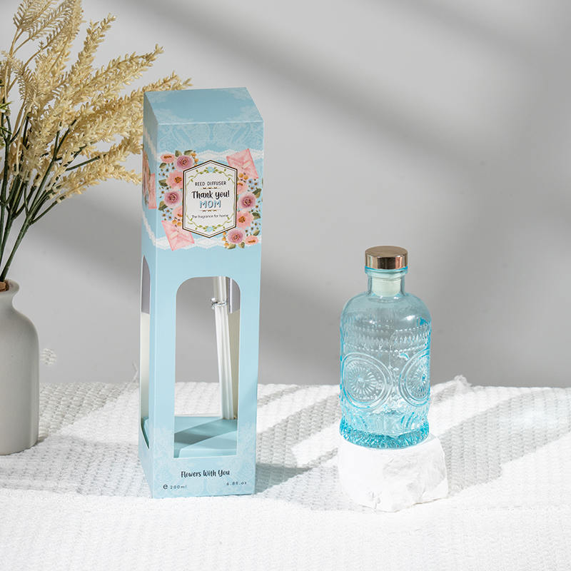 Stylowy dyfuzor trzcinowy ze szklanej butelki na Dzień Matki - producent zapachów do domu