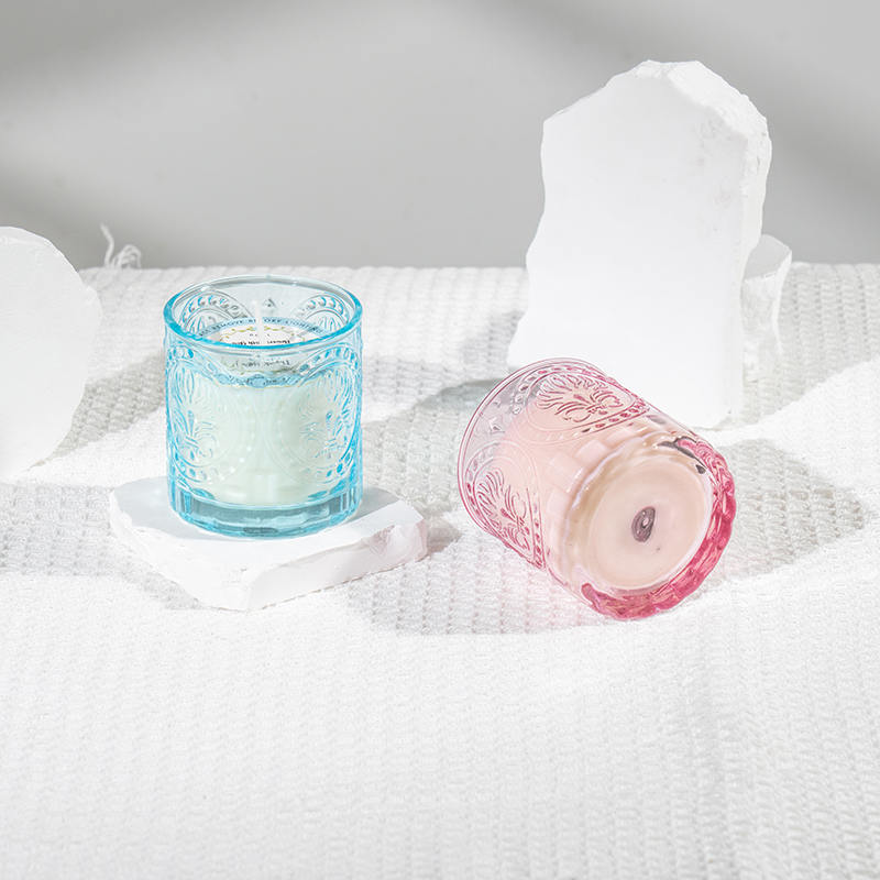 Pełen wdzięku świeca zapachowa z okazji Dnia Matki w szklanej butelce - producent ekologicznych świec z wosku sojowego