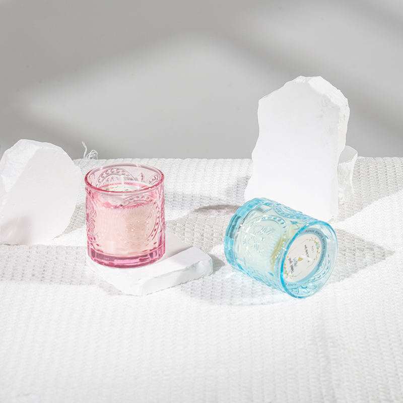 Pełen wdzięku świeca zapachowa z okazji Dnia Matki w szklanej butelce - producent ekologicznych świec z wosku sojowego