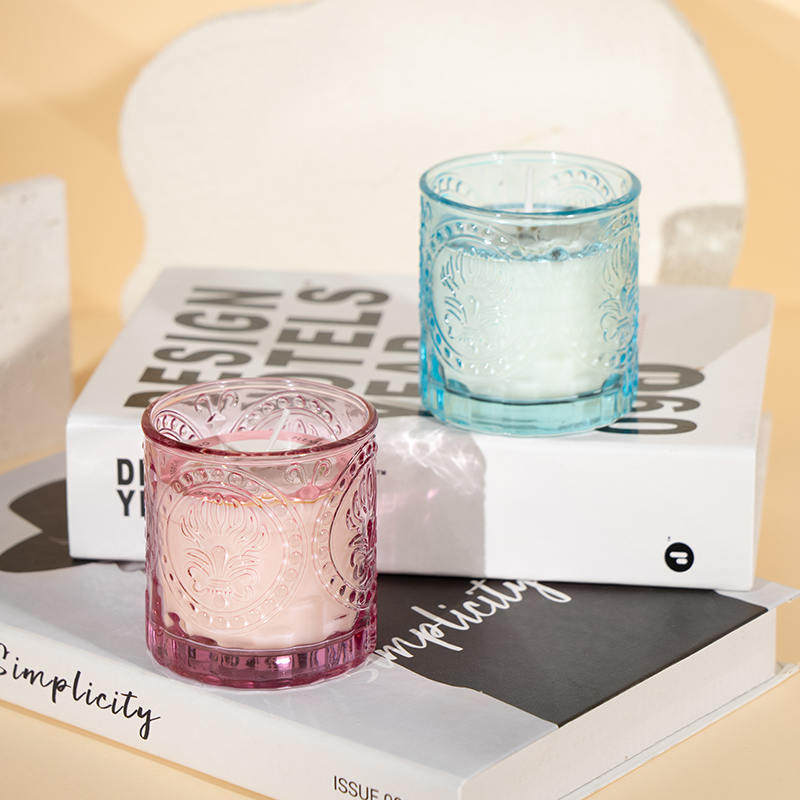 Pełen wdzięku świeca zapachowa z okazji Dnia Matki w szklanej butelce - producent ekologicznych świec z wosku sojowego